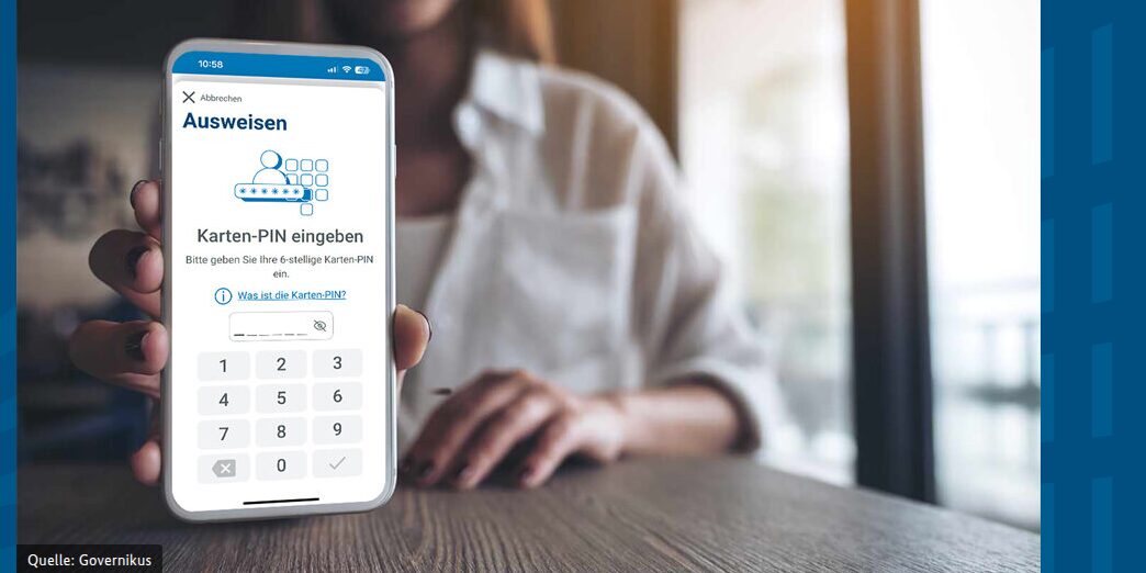 Startseite der AusweisApp-Website mit einem Smartphone, das die PIN-Eingabe der AusweisApp zeigt