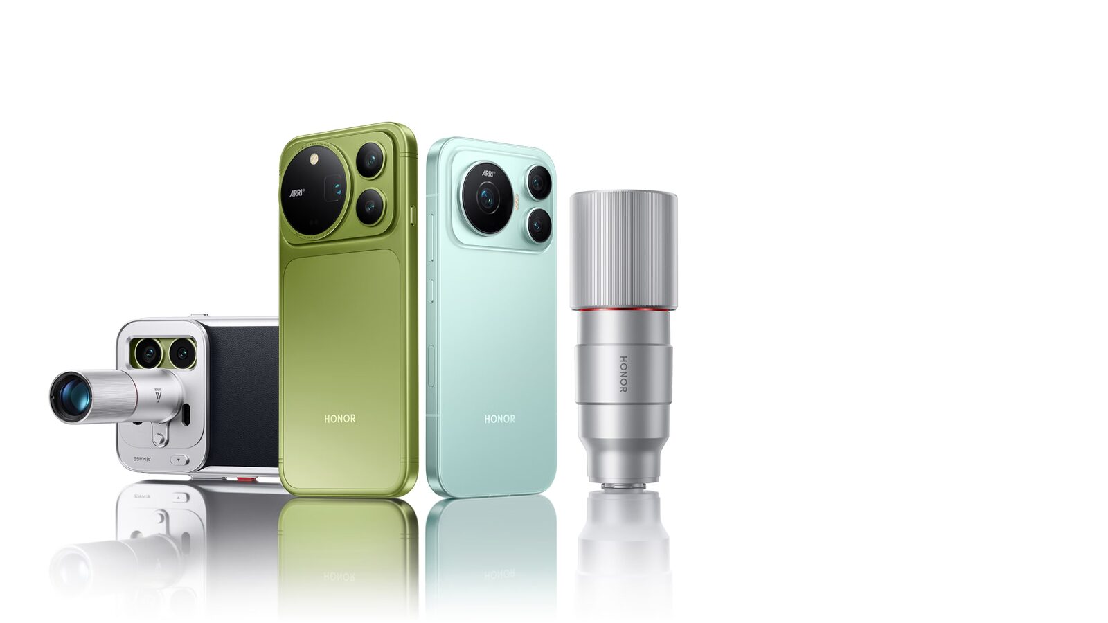 Yeşil ve mint renkli iki Honor Magic 9 telefon arkadan, yanlarında kamera tutamağı takılı bir telefon ve gümüş renkli harici telefoto lens