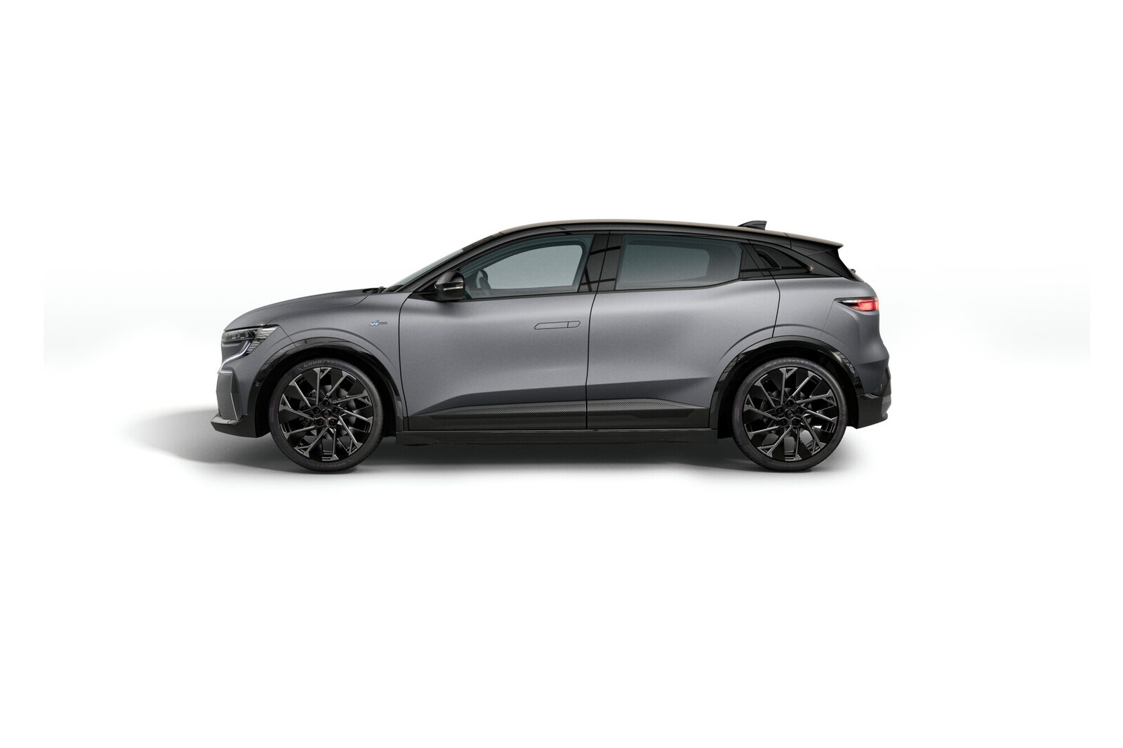 Gri Renault Megane E-Tech elektrikli yandan görünüm