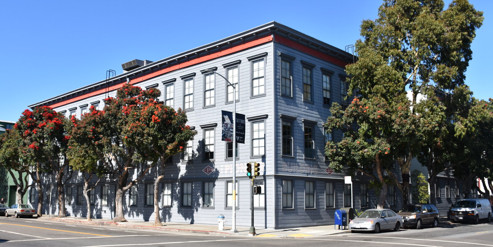 San Francisco'daki Pioneer Building; OpenAI uzun süre bu binada çalıştı (Fotoğraf: HaeB, CC BY-SA)