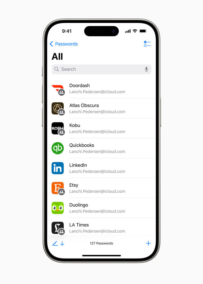 Die App Passwörter unter iOS 18 auf dem iPhone mit Kategorien für Passwörter, Passkeys und Codes