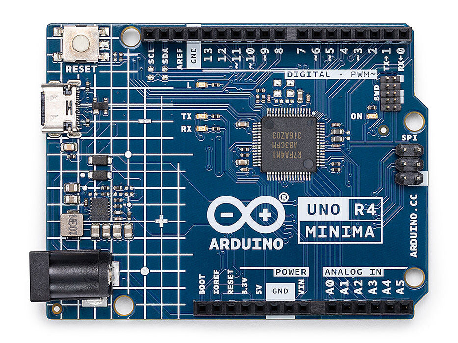 Arduino UNO R4 Minima geliştirme kartı, üstten görünüm