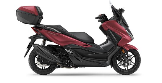 Honda Forza 250 resmi ürün fotoğrafı