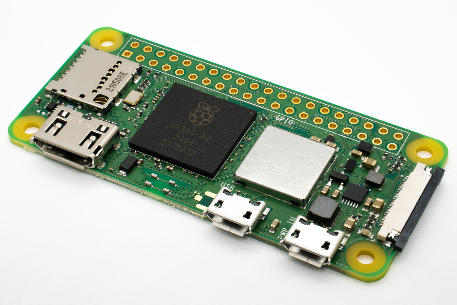 Küçük boyutlu Raspberry Pi Zero 2 W kartı