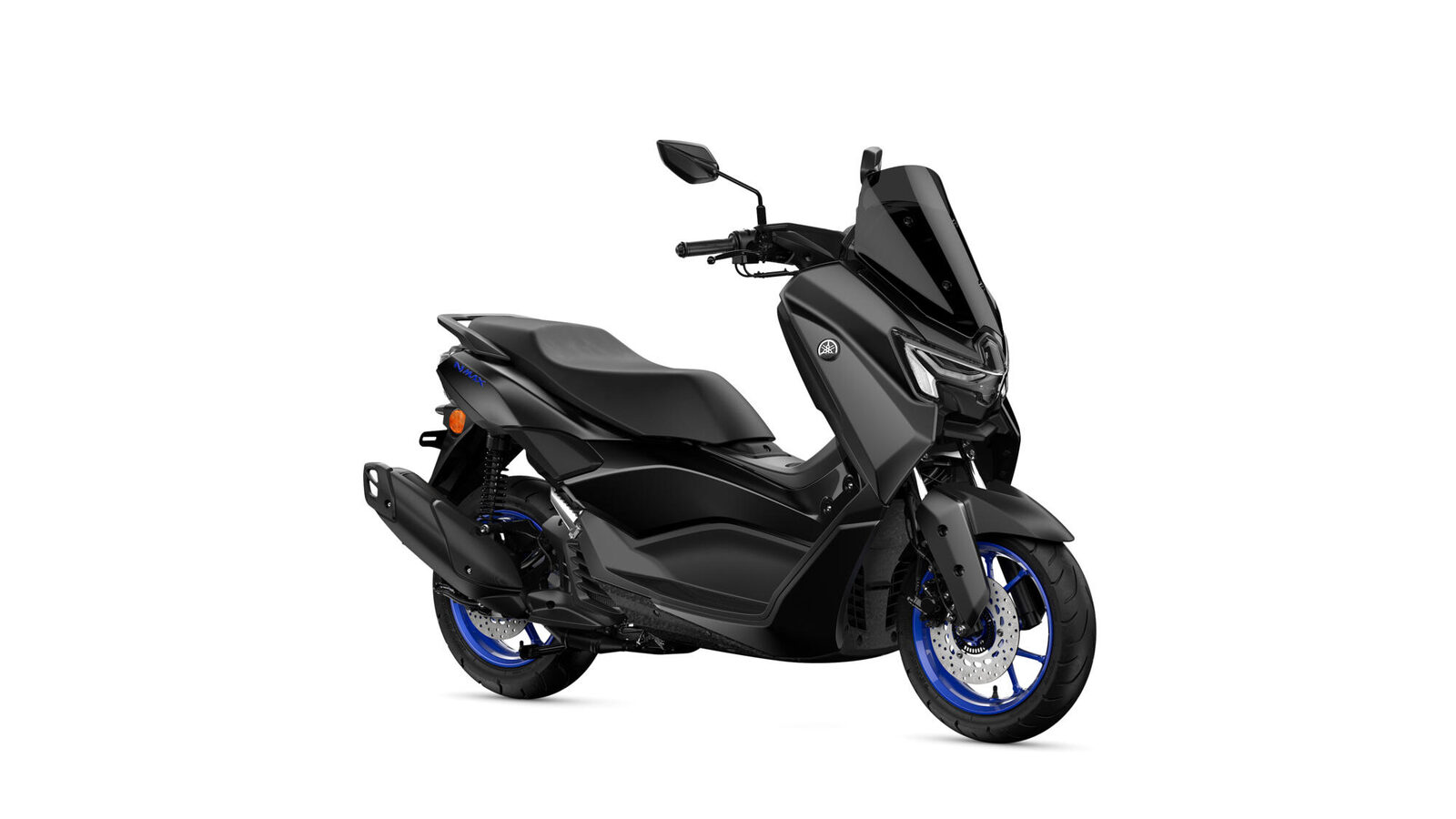 Siyah Yamaha NMAX 125 önden çapraz görünüm