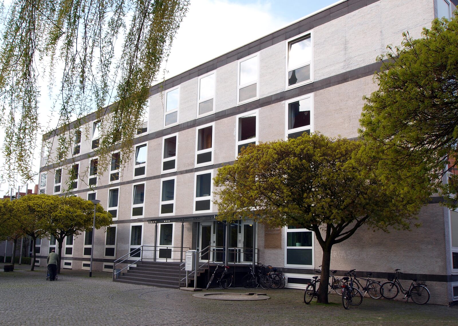 Das Gerichtsgebäude am Aegidiikirchplatz in Münster, Sitz des Oberverwaltungsgerichts und des Verfassungsgerichtshofs NRW