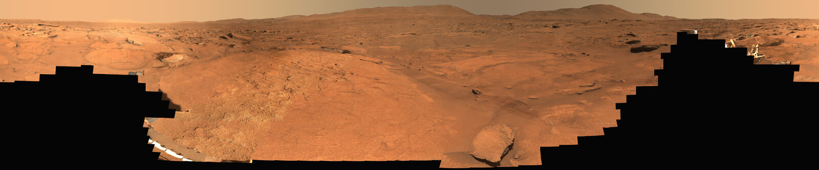 Mastcam-Z-Panorama der Margin Unit am Innenrand des Jezero-Kraters, aufgenommen im Oktober 2023