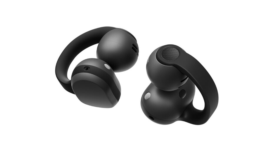 Siyah Galaxy Buds On kulaklıkların biri yandan, diğeri önden, beyaz zemin üzerinde